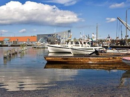 Tranquil Seaside Haven-by Traum