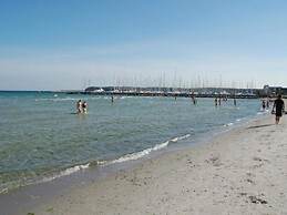 Tranquil Seaside Haven-by Traum
