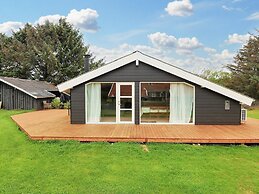 Cozy Coastal Retreat in Gronhoj-by Traum