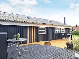 Cozy Coastal Retreat in Gronhoj-by Traum