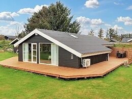 Cozy Coastal Retreat in Gronhoj-by Traum