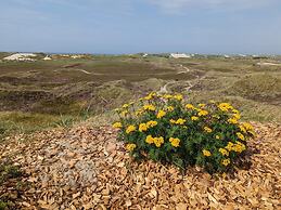 Cozy Dune Cottage Retreat-by Traum