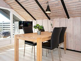 Cozy Dune Cottage Retreat-by Traum