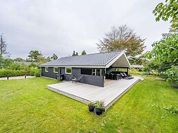 6 Person Holiday Home in Henne