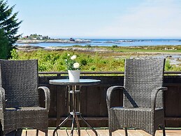 Holiday Home in Farstad