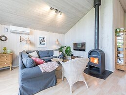 6 Person Holiday Home in Tarm