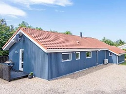 6 Person Holiday Home in Tarm