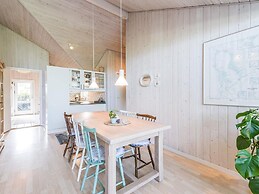 6 Person Holiday Home in Tarm