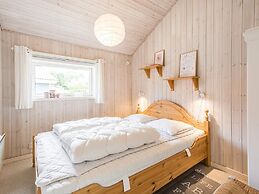 6 Person Holiday Home in Tarm