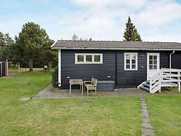 6 Person Holiday Home in Vaeggerlose