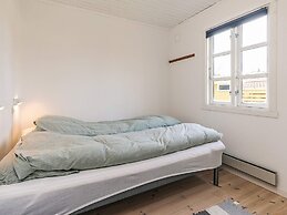 6 Person Holiday Home in Vaeggerlose