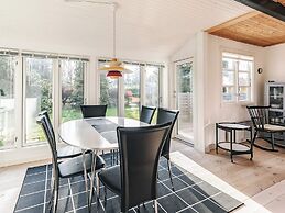 6 Person Holiday Home in Vaeggerlose