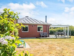 6 Person Holiday Home in Tarm