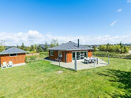 6 Person Holiday Home in Tarm