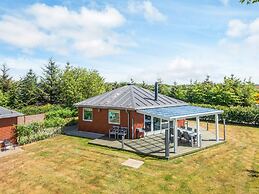 6 Person Holiday Home in Tarm