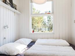 6 Person Holiday Home in Blavand