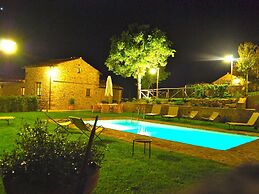Holiday Home in Cortona With Swimming Pool