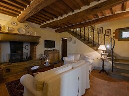 Holiday Home in Cortona With Swimming Pool