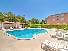 Beautiful Mobile Home in Banjole With Swimming Pool