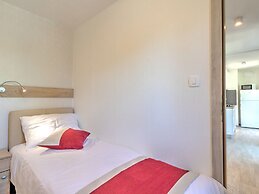 Beautiful Mobile Home in Banjole With Swimming Pool