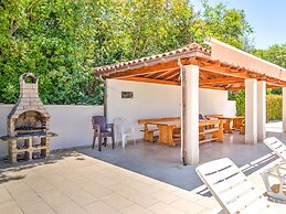 Beautiful Mobile Home in Banjole With Swimming Pool