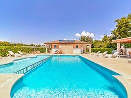 Beautiful Mobile Home in Banjole With Swimming Pool