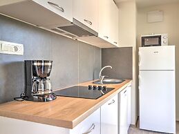 Beautiful Mobile Home in Banjole With Swimming Pool