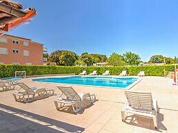 Beautiful Mobile Home in Banjole With Swimming Pool