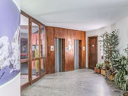Apartment in Cervinia With Ski Access