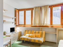 Apartment in Cervinia With Ski Access