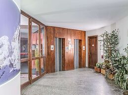 Apartment in Cervinia With Ski Access