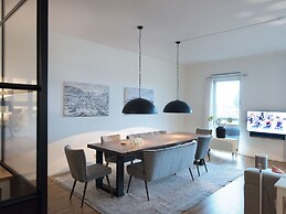 Appealing Apartment in Den Haag With Balcony