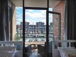 Appealing Apartment in Den Haag With Balcony