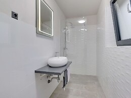 Super Modern Villa With Private Pool