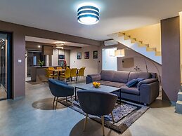 Super Modern Villa With Private Pool