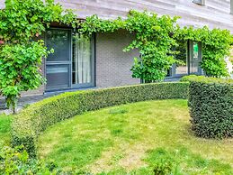 Serene Holiday Home in Gijverinkhove With Terrace, Garden