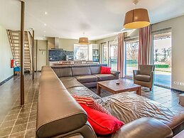 Serene Holiday Home in Gijverinkhove With Terrace, Garden