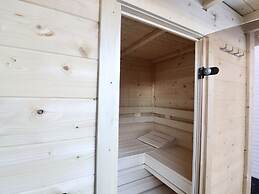 Lovely Holiday Home in Stavoren With Bubble Bath