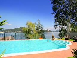 Residence Located on the Shores of Lake Maggiore