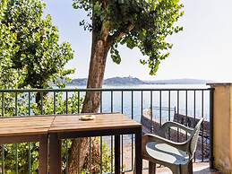 Residence Located on the Shores of Lake Maggiore