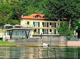 Residence Located on the Shores of Lake Maggiore