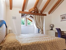 Residence Located on the Shores of Lake Maggiore