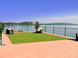 Residence Located on the Shores of Lake Maggiore
