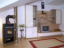 Delightful Apartment in Zell am Ziller With a View