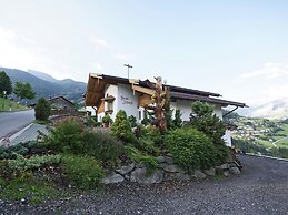 Delightful Apartment in Zell am Ziller With a View
