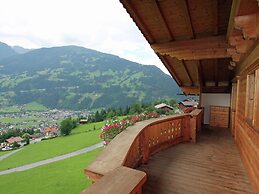 Delightful Apartment in Zell am Ziller With a View