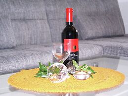 Delightful Apartment in Zell am Ziller With a View