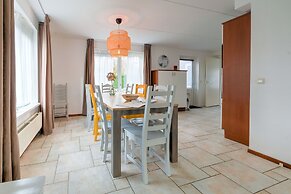 Captivating Holiday Home in Zeewolde near Forest