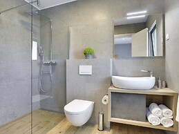 Comfortable, Stylish, Detached Villa With Garden, Private Pool, Near t