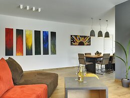 Comfortable, Stylish, Detached Villa With Garden, Private Pool, Near t